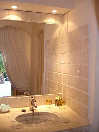 Chambre Miel & Mimosa salle de bain
