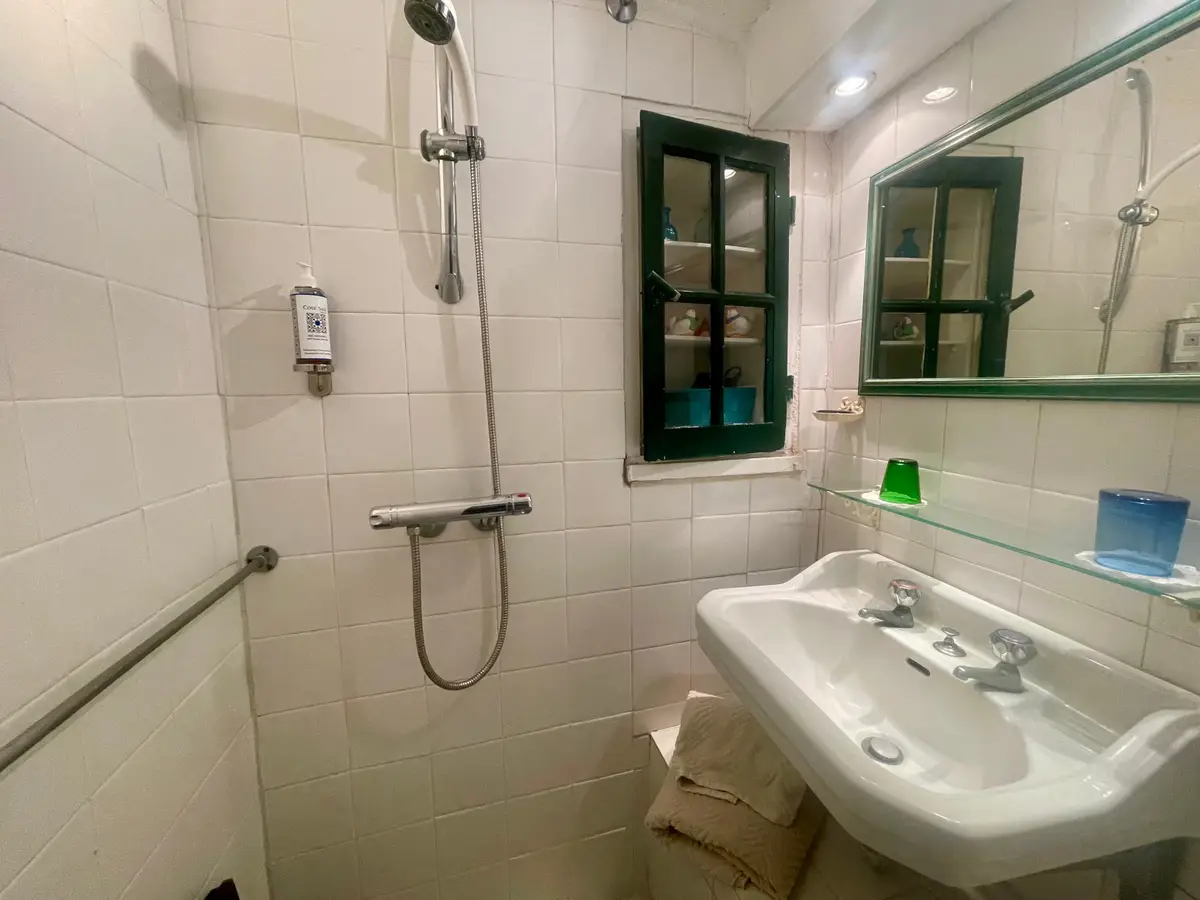 Salle de bain de la chambre d'hôtes Olive à l'Amandari