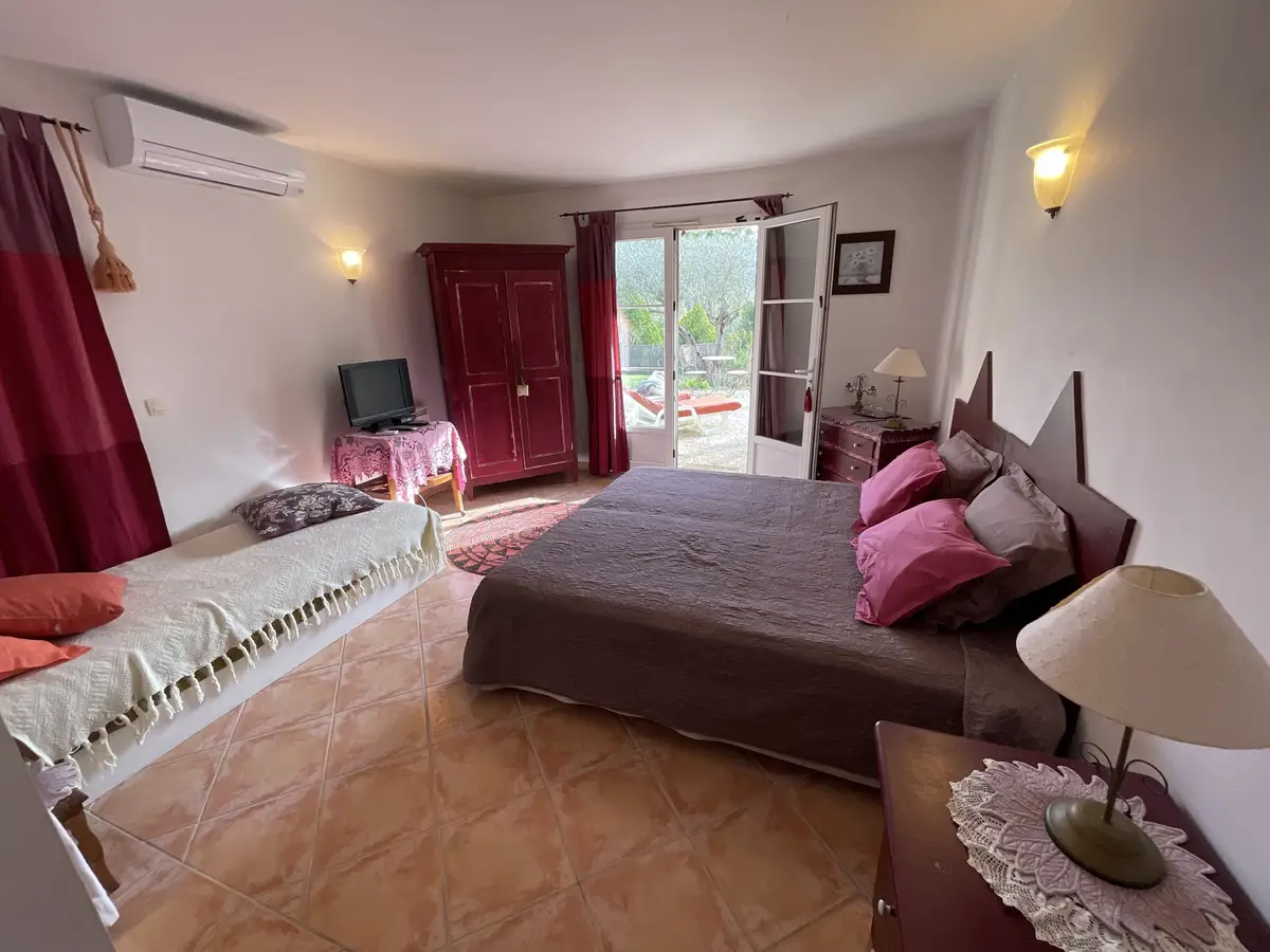 Chambre Figue du gîte à L'Amandari - Provence Holidays